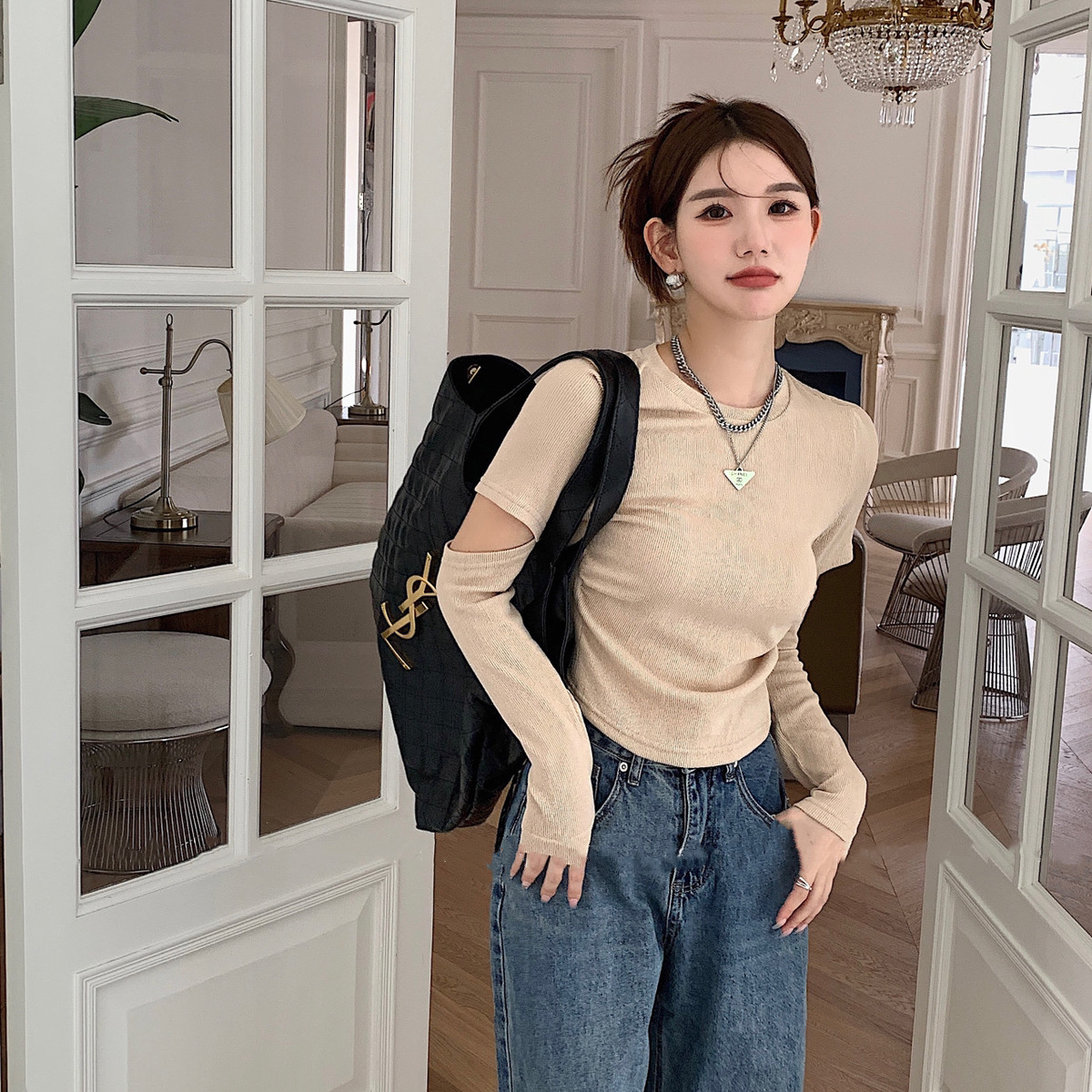 時尚洋氣上衣女2024春季小眾設計感辣妹修身顯瘦長袖鏤空t恤