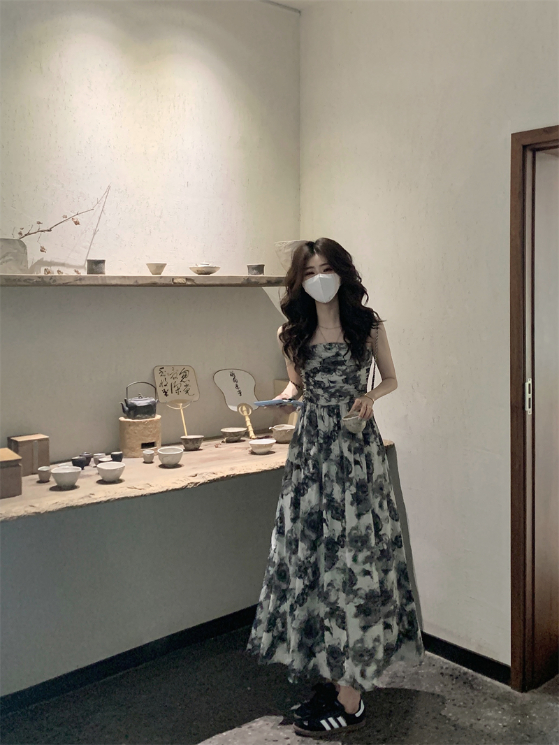實拍#水墨碎花抹胸吊帶連衣裙女夏新款收腰顯瘦性感露背長裙
