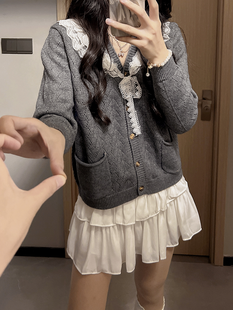 冰淇淋與鯨 娃娃領毛衣秋冬開衫針織寬鬆甜美V領蕾絲外套日系上衣