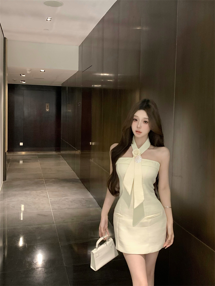 實拍 小香白色掛脖抹胸收腰顯瘦連衣裙