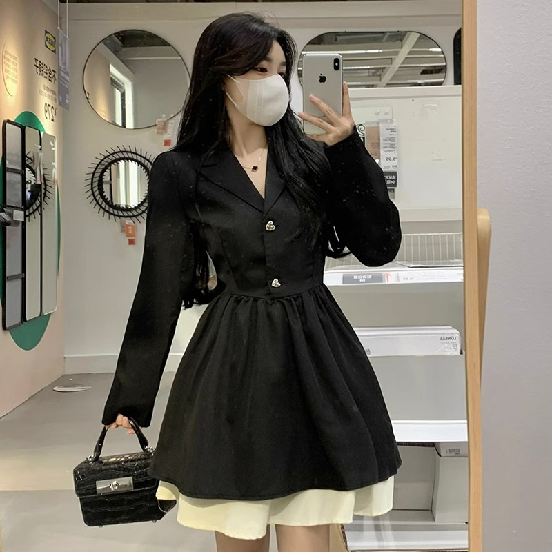 赫本風法式黑色西裝連衣裙子女春秋氣質新款收腰顯瘦公主蓬蓬短裙