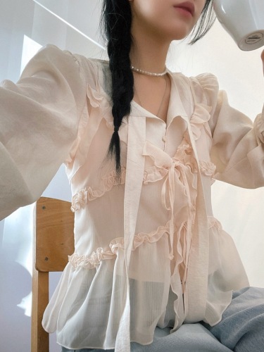 Korea Dongdaemun pleated lace V-neck camisole top