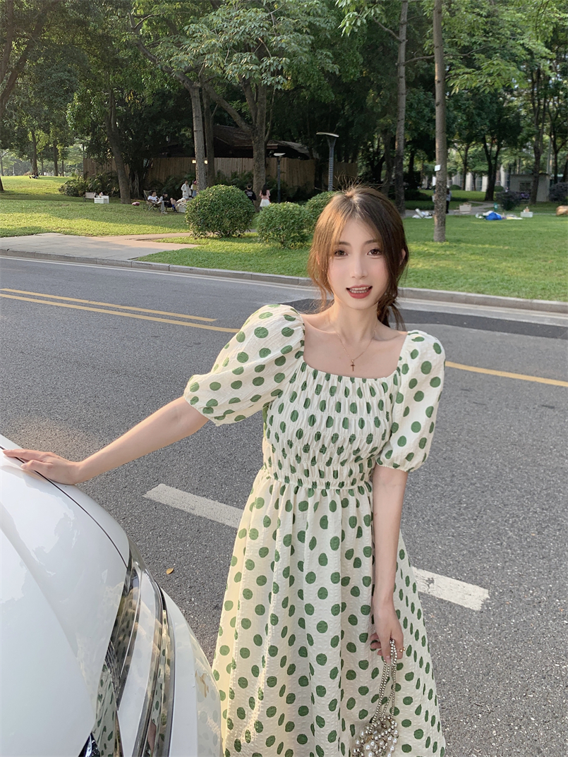 2024新款蝴蝶結方領波點連衣裙女裝夏季法式溫柔風氣質收腰長裙子