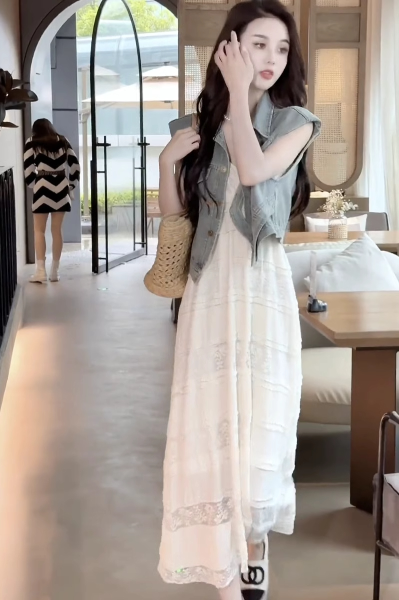 法式蕾絲蛋糕裙子女夏季新款高級感打底吊帶連衣裙小個子氣質長裙