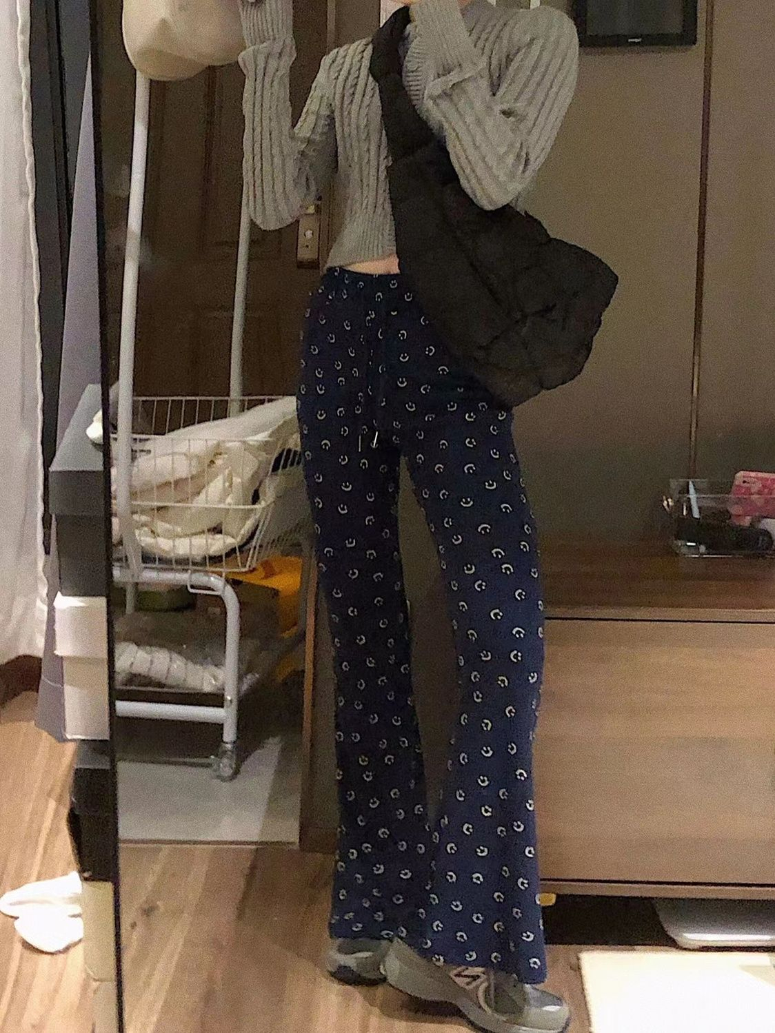 設計感笑臉喇叭褲女春秋新款寬鬆垂感拖地長褲顯瘦高腰百搭休閒褲
