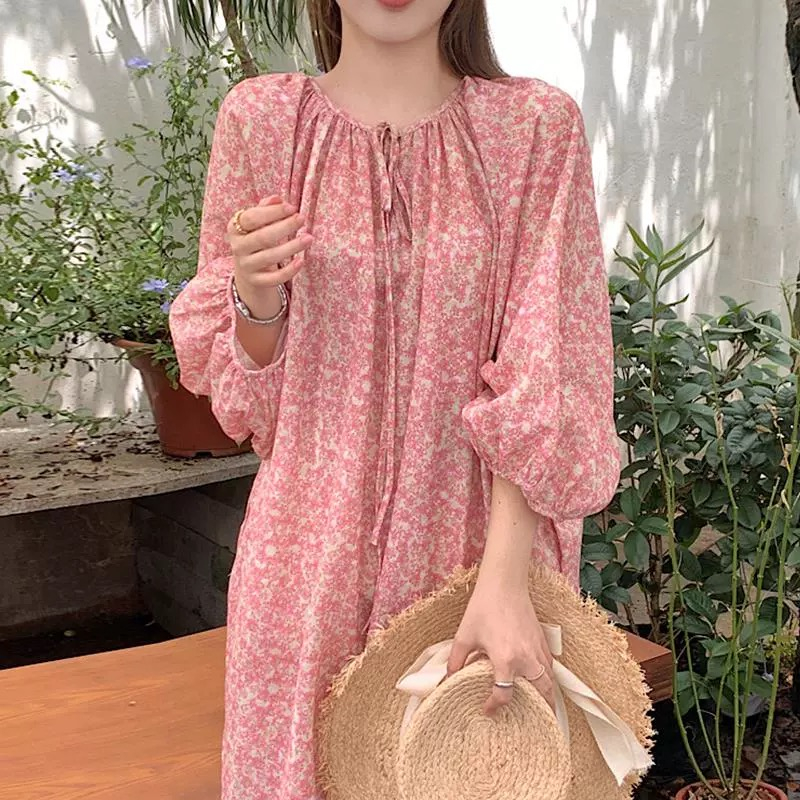 韓國chic秋季新款優雅圓領系帶滿屏碎花寬鬆泡泡袖長款連衣裙女