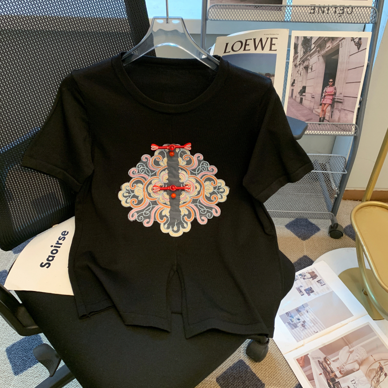 夏季重工刺繡圖案寬鬆褶皺上衣女白色高級感針織不規則百搭打底衫