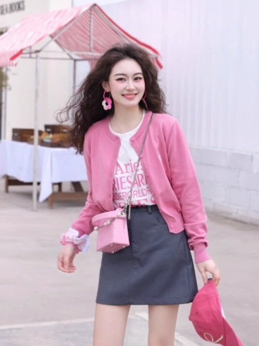 简约小众粉色针织开衫女2024年春装新款韩系减龄休闲百搭上衣外套