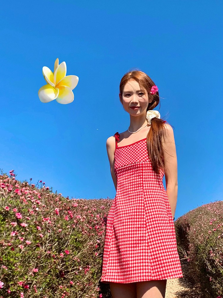 小個子無袖紅色格紋吊帶連衣裙子女夏季2024新款收腰法式a字短裙