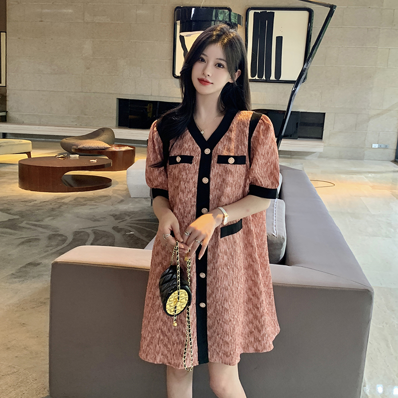 實拍~2024大碼女裝法式小香風泡泡袖粉紅色連衣裙小眾V領襯衣裙子