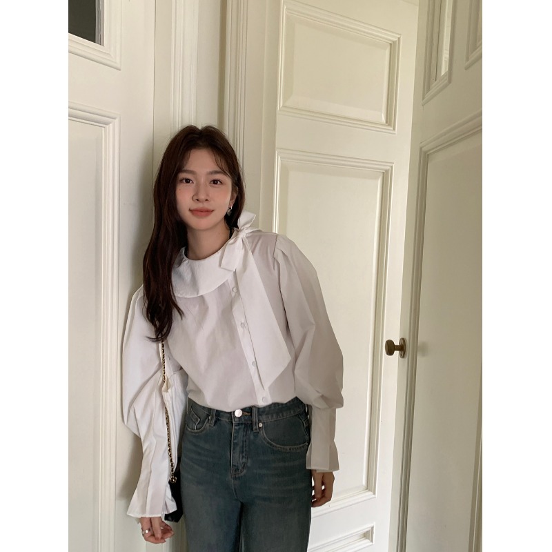 白色襯衫女設計感小眾蝴蝶結上衣女春季圓領寬鬆顯瘦泡泡袖襯衣女