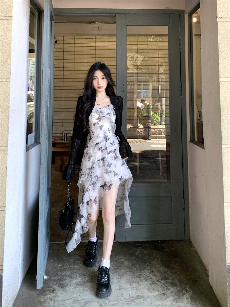 實拍~開叉設計感蝴蝶裙碎花不規則荷葉邊修身吊帶裙連衣裙