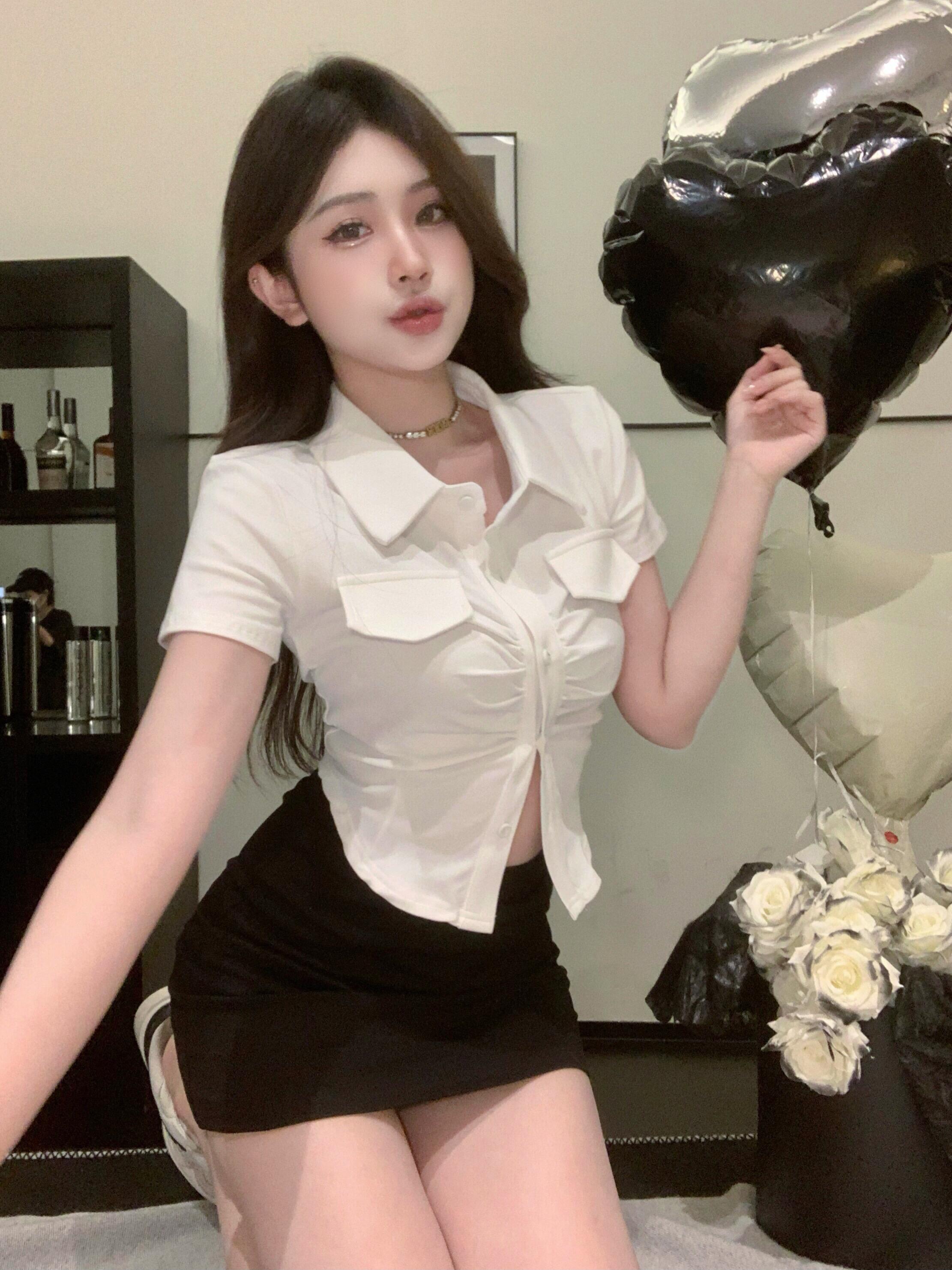 實拍 純欲風氣質POLO領修身短袖上衣+黑色包臀裙