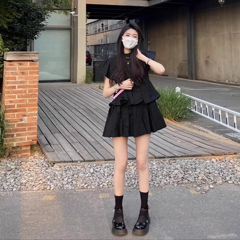 日系小個子法式氣質黑色連衣裙女2024年夏季新款顯瘦荷葉邊蛋糕裙