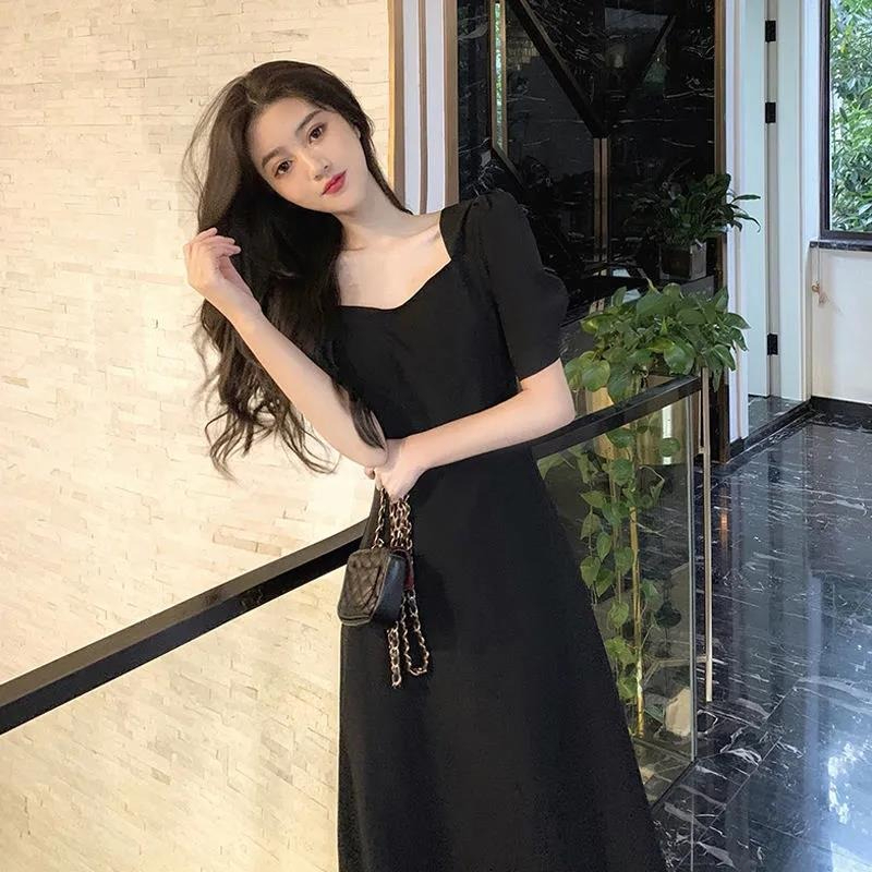 法式復古連衣裙赫本風夏季小黑裙女方領小心機設計感小眾過膝長裙