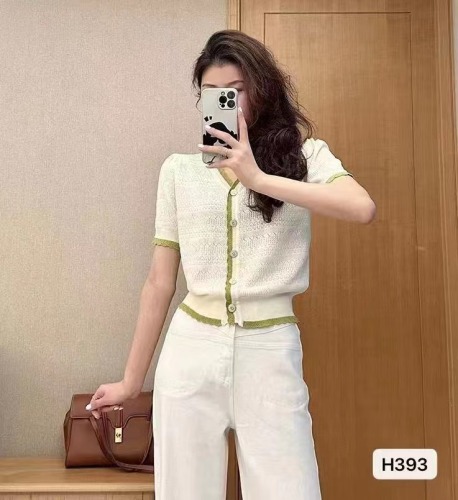 韩国chic夏季小香风v领针织衫女装洋气时尚短袖宽松甜美开衫上衣