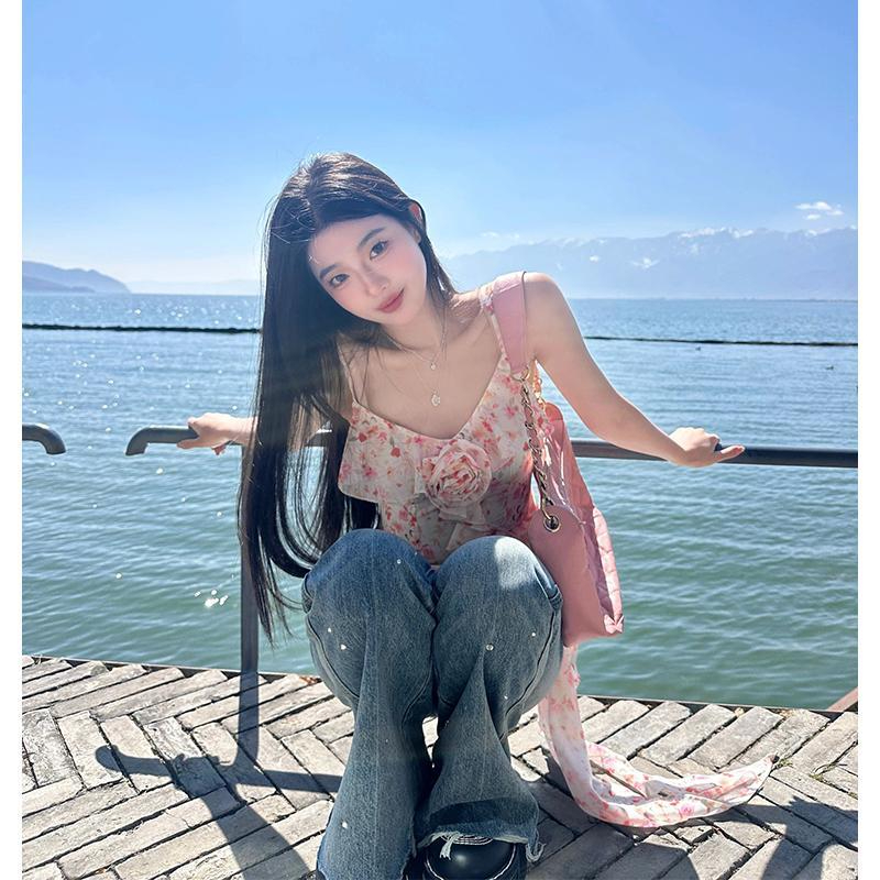 夏季新款小眾設計碎花吊帶連衣裙法式初戀溫柔海邊度假吊帶裙ins