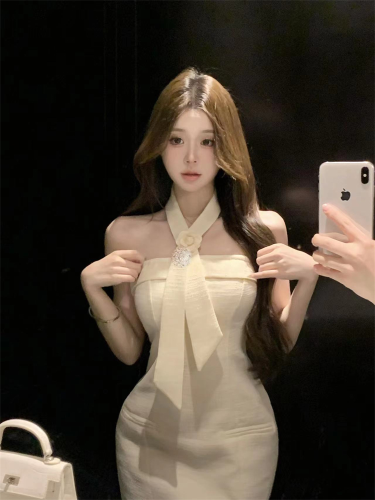 實拍 小香白色掛脖抹胸收腰顯瘦連衣裙
