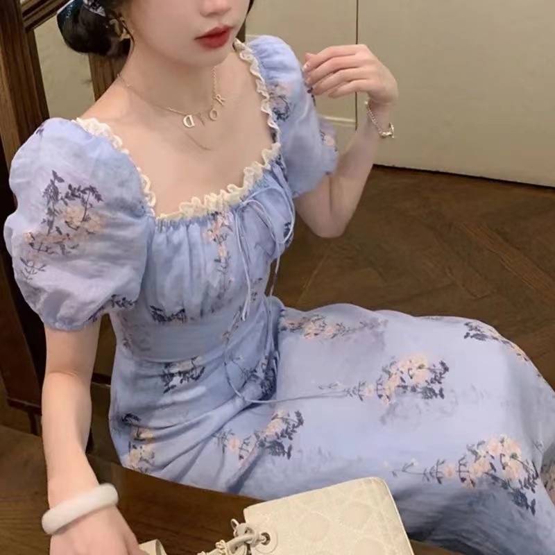 茶歇法式碎花連衣裙女夏小香風藍色方領泡泡袖收腰藝術高級感裙子
