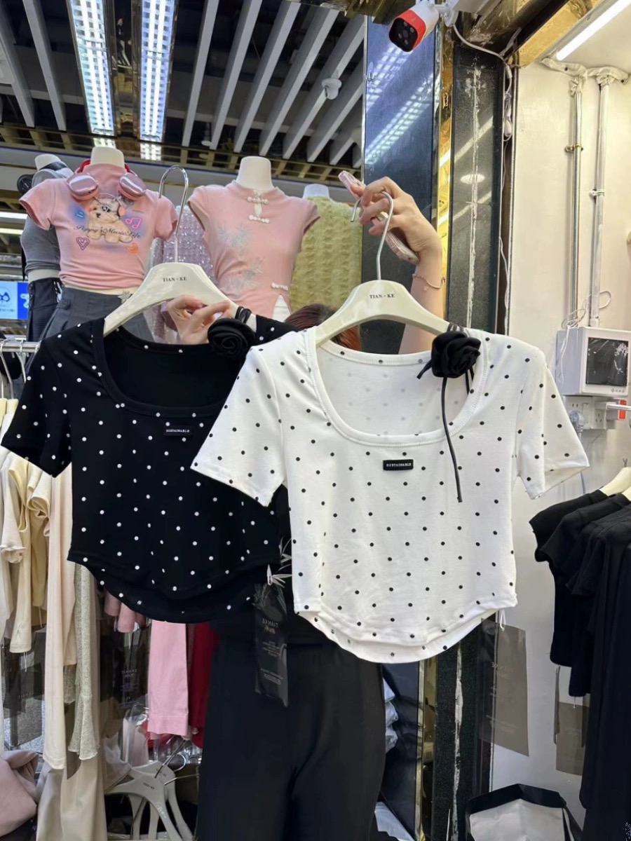 修身辣妹短袖T恤女2024夏季新款方領修身顯瘦圓點百搭時尚上衣潮