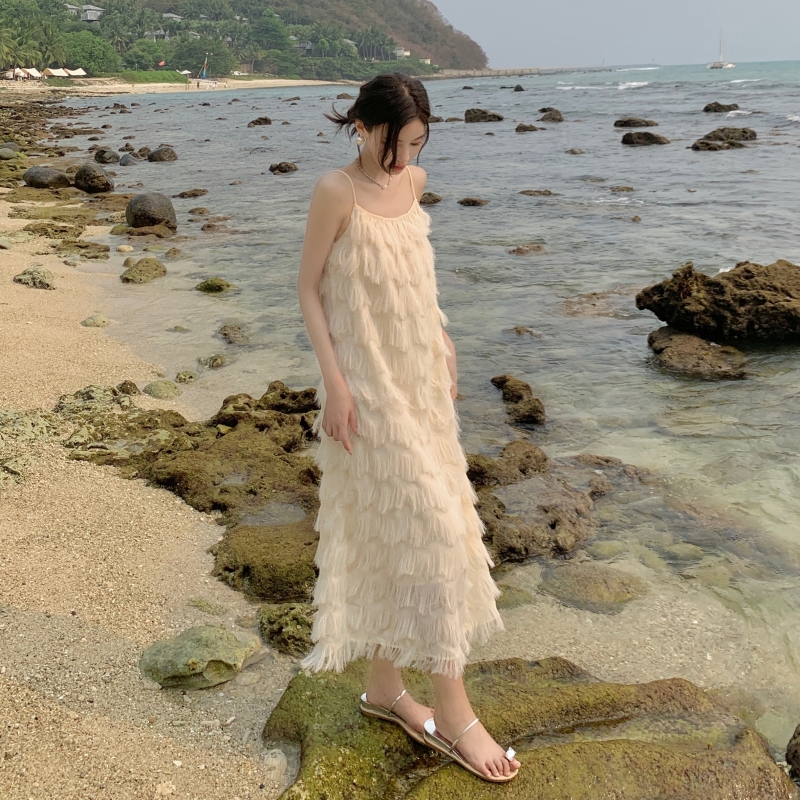 波西米亞白色吊帶洋裝女夏寬鬆流蘇法式海邊度假沙灘仙氣長裙子