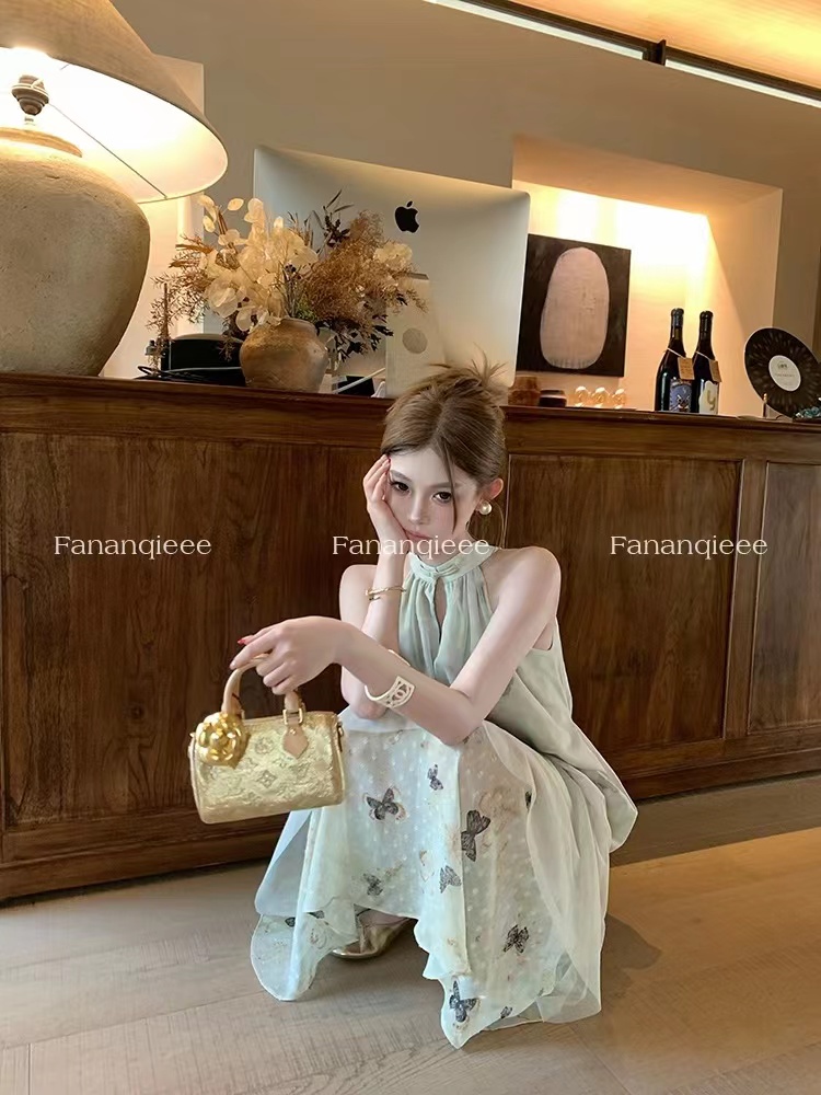 番茄俠 茶歇美人 新中式國風掛脖吊帶裙女春蝴蝶印花度假連衣裙