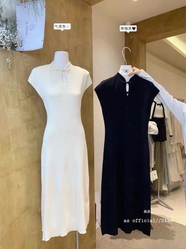 新中式留白月光新中式改良旗袍连衣裙针织显瘦遮肉长裙
