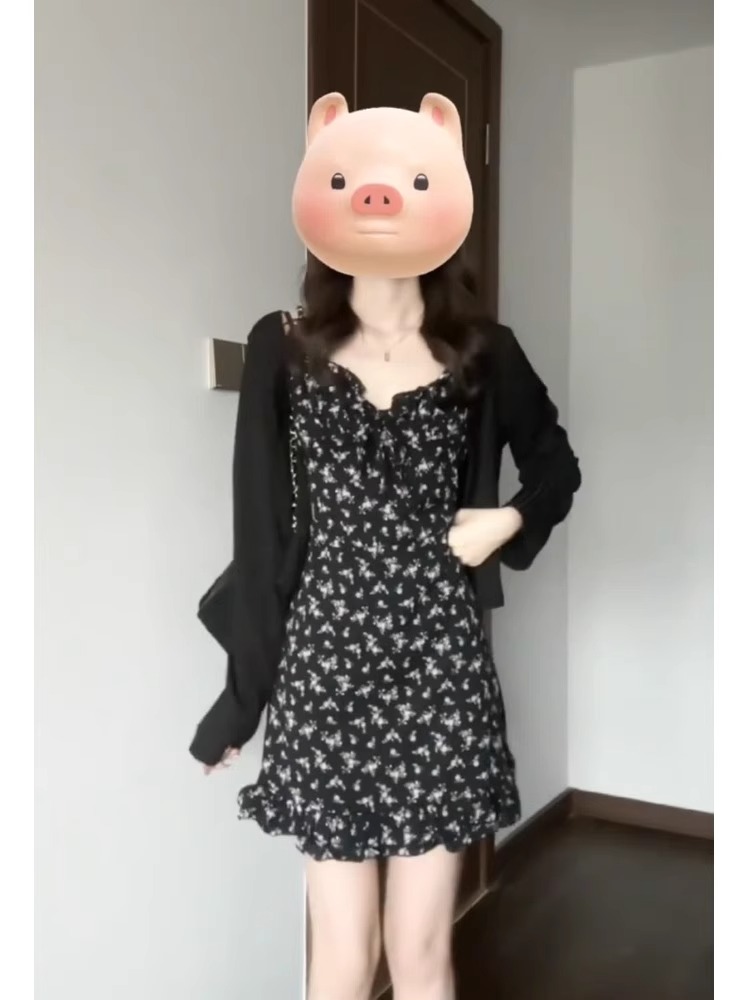 碎花吊帶連衣裙女春季法式茶歇小個子純欲風高級感絕美小裙子套裝