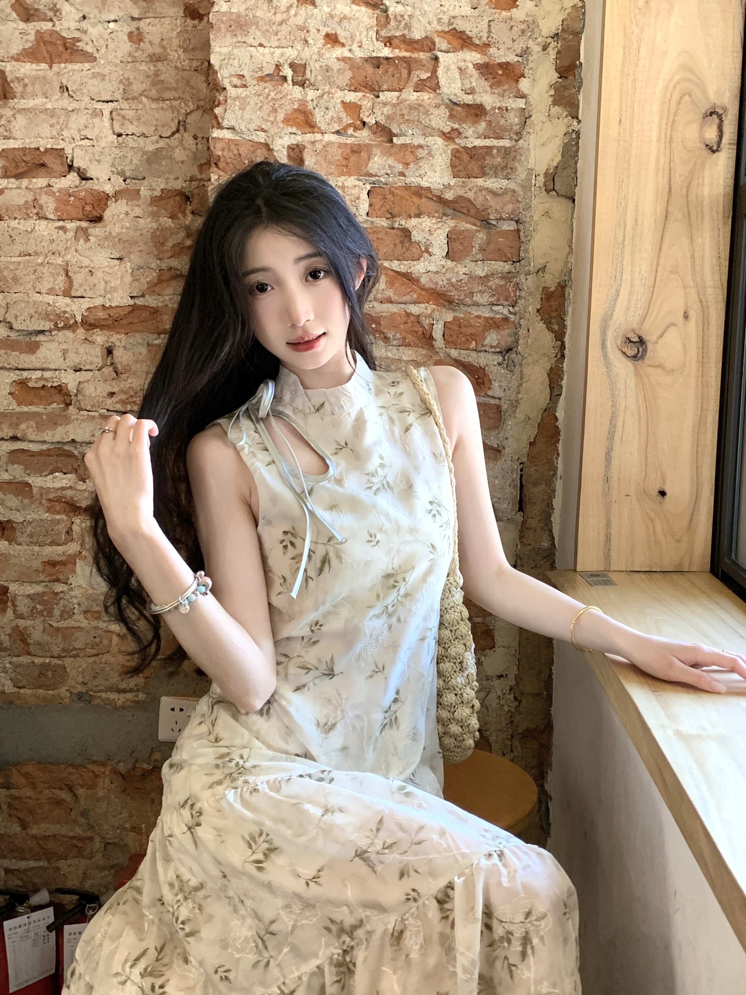 新款韓版寬鬆設計感荷葉邊碎花顯瘦連衣裙女  實拍
