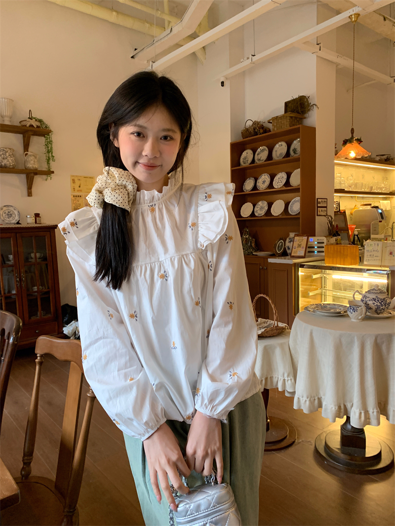 實拍春季新款設計感娃娃衫荷葉刺繡寬鬆法式甜美氣質長袖襯衫
