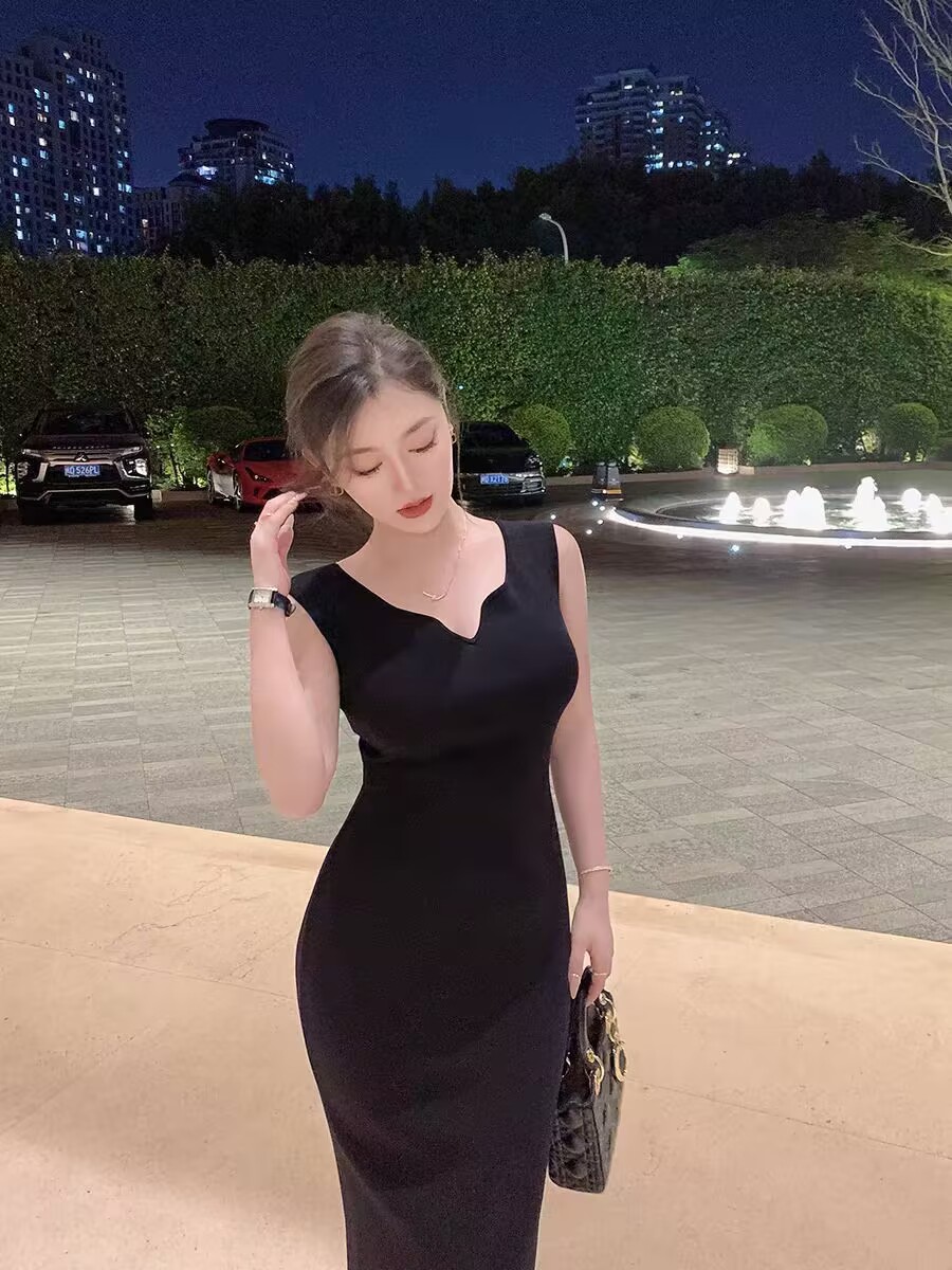 林關關復古氣質吊帶裙長裙背心裙修身黑色包臀冰絲針織連衣裙女夏