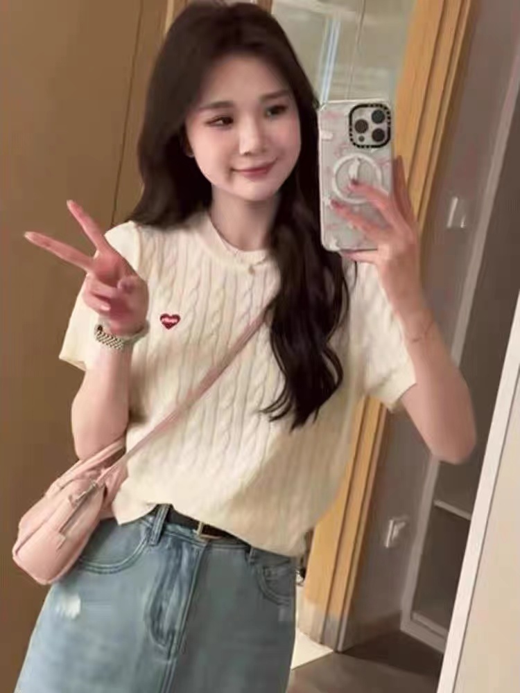 小麻花短袖針織衫女裝2024春夏新款休閒疊穿愛心刺繡顯瘦寬鬆上衣