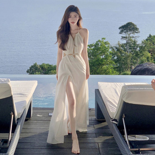 White suspender dress, sexy and pure lust style, light luxury and high-end skirt, mid-length style