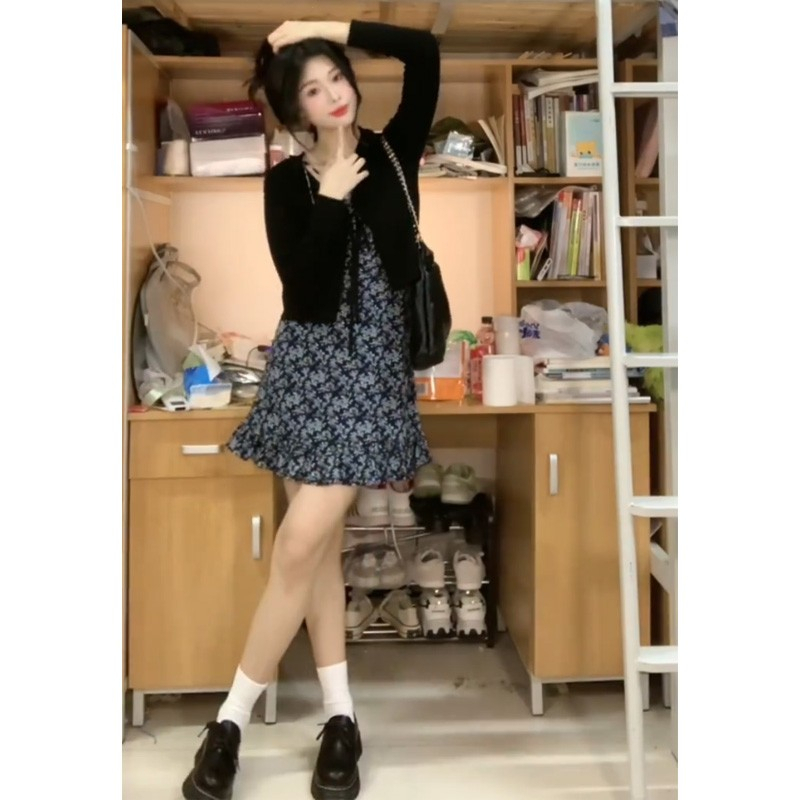 法式辣妹性感碎花吊帶連衣裙子女夏季2024新款顯瘦小個子短裙氣質