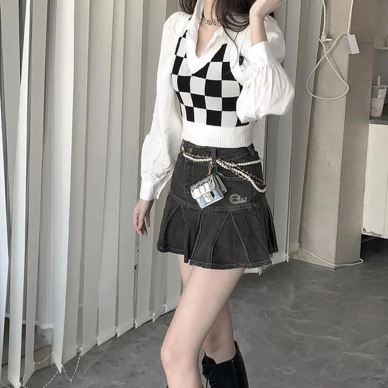 2024 spring and summer new design niche hot girl denim short skirt female high waist slim pleated skirt