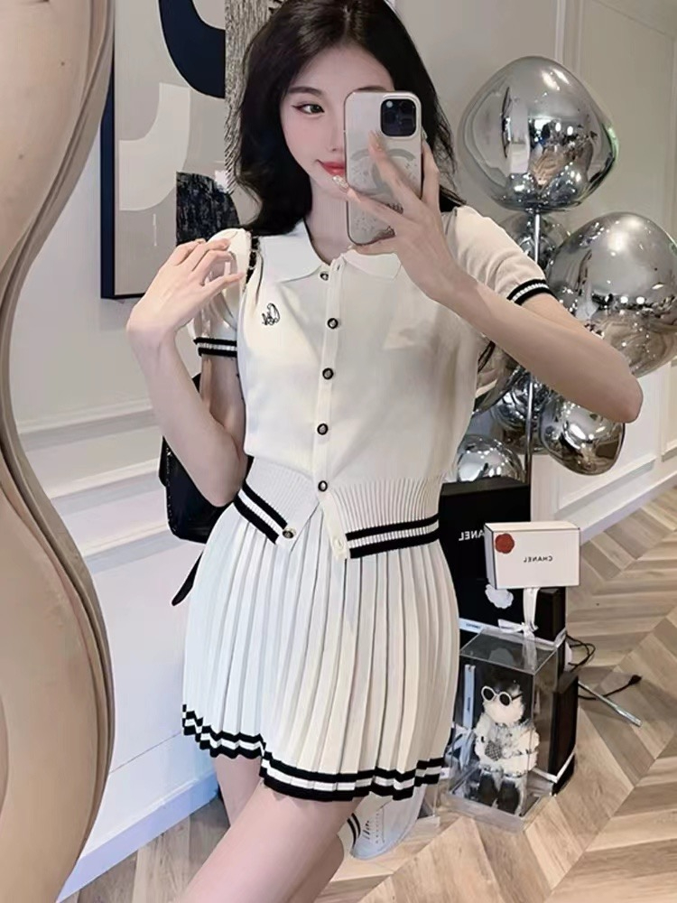 學院風套裝短袖針織衫上衣女裝夏季時尚減齡百褶短裙半身裙兩件套