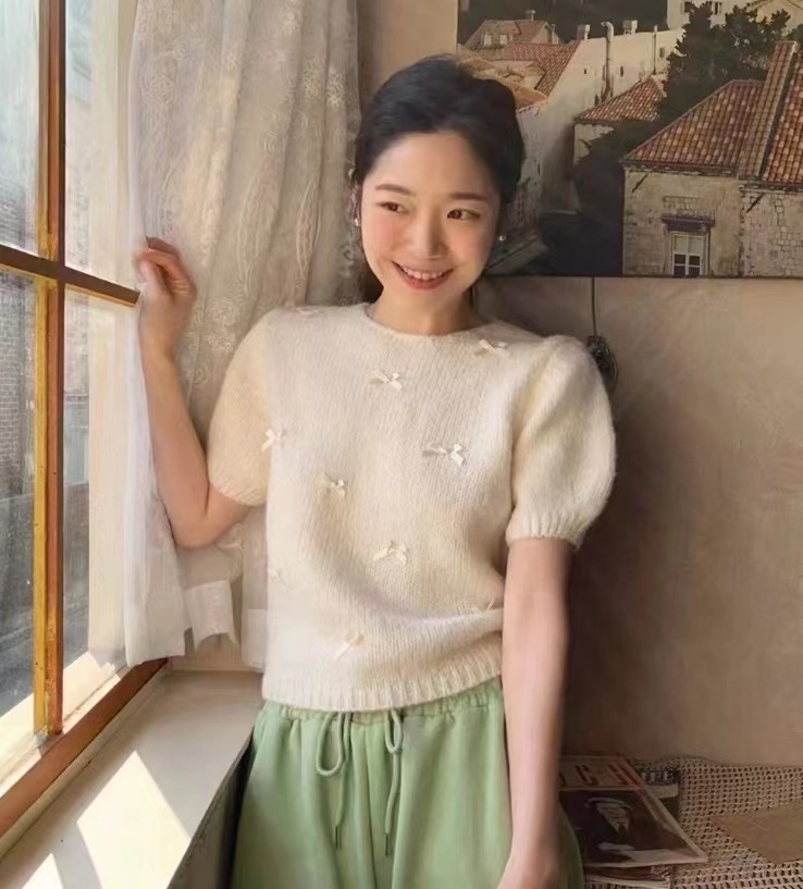 奶系少女溫柔小蝴蝶結短袖毛衣女早春季甜美版型軟糯針織小衫上衣