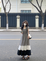 實拍#小飛袖格子連衣裙女夏季新款收腰顯瘦設計感撞色中長裙