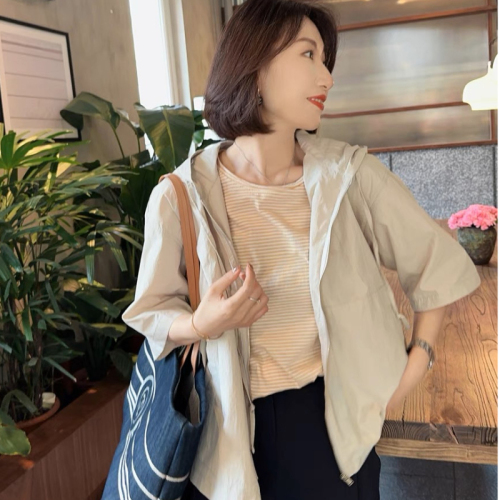 2024 Korea Dongdaemun spring loose casual style large pocket hooded solid color zipper cardigan short-sleeved jacket