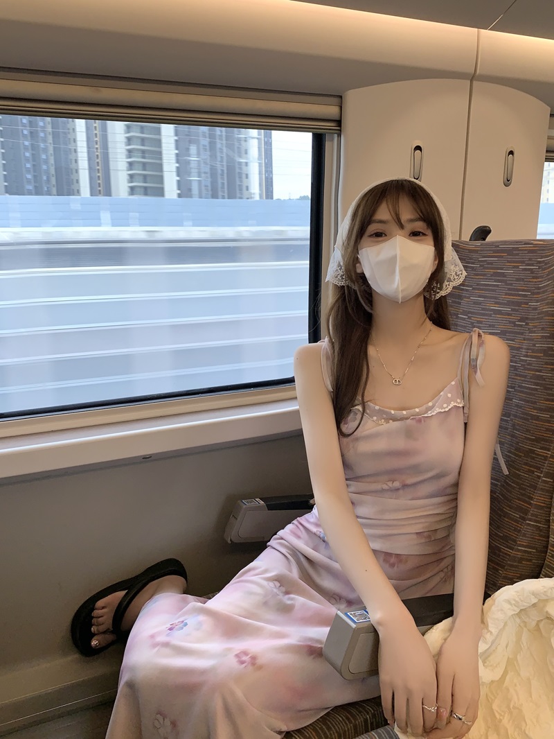 實拍  夏季拼接印花蕾絲花邊吊帶綁帶連衣裙