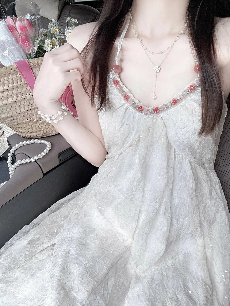 純欲風掛脖雪紡連衣裙女夏季海邊度假法式露背裙子高級感白色長裙