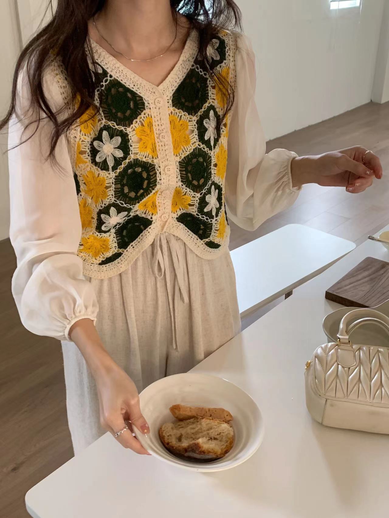 小眾設計感鏤空蕾絲長袖襯衫早秋季上衣女新款別致漂亮洋氣開衫潮