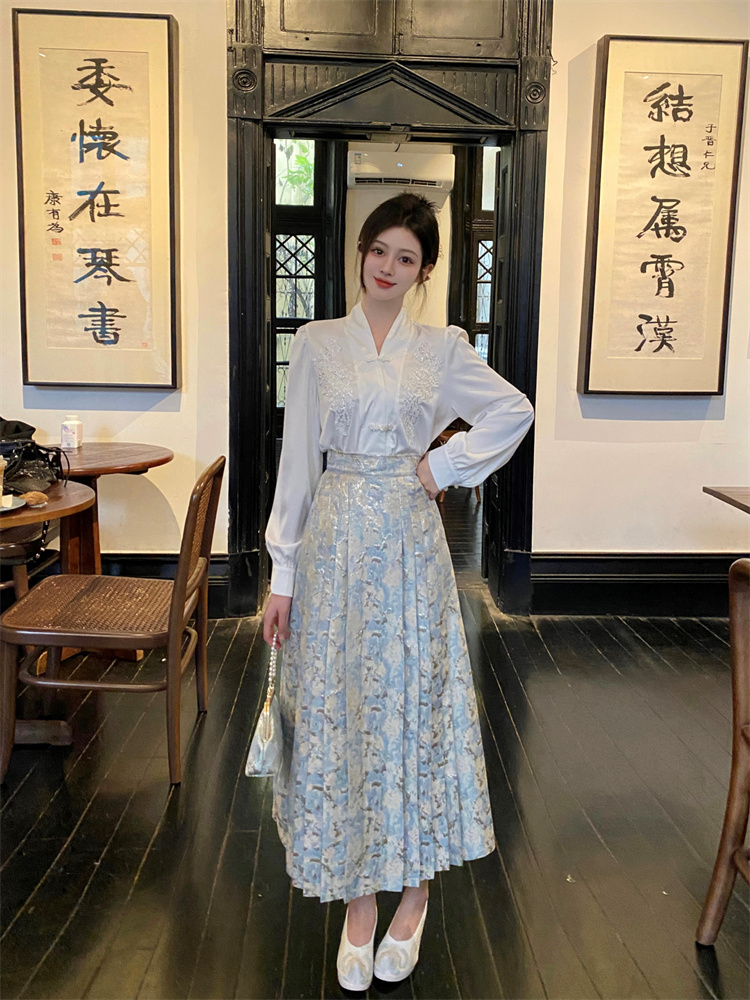 Actual shot ~ New Chinese style Chinese style shirt for women, heavy industry embroidery, long-sleeved button-down top, horse face skirt, two-piece set