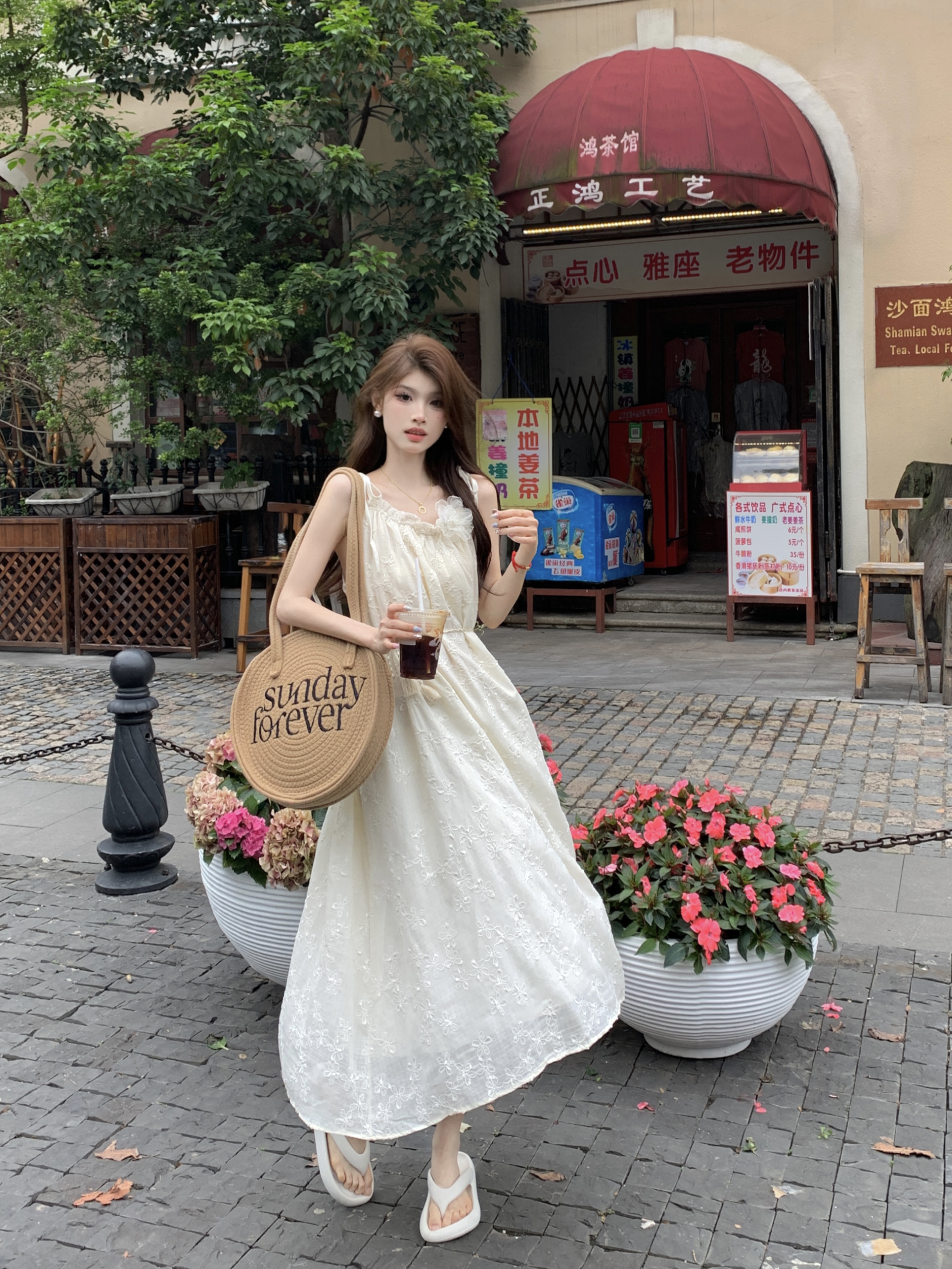 實拍 海邊度假吊帶連衣裙女春款高級感小眾不規則奶甜長裙