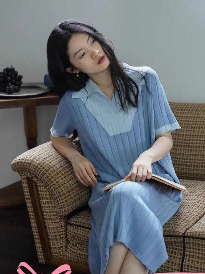 天貓質量慵懶風法式翻領短袖直筒連衣裙設計感寬鬆顯瘦長裙