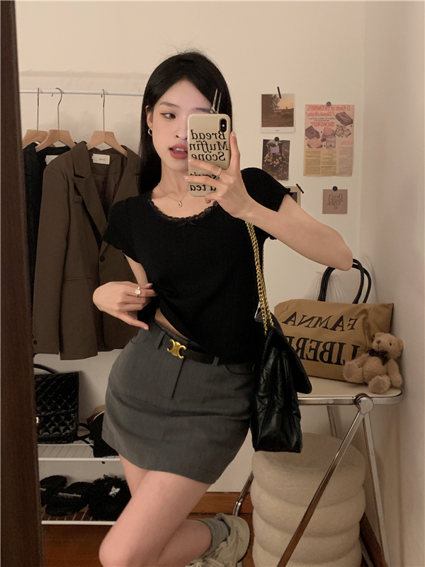Real shot of sweet lace slim fit knitted bottoming shirt for women, short front shoulder style with short-sleeved T-shirt top