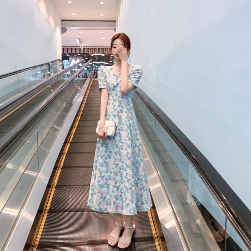 Fashionable fresh chiffon short-sleeved mid-length dress summer new Korean style puff sleeves floral square collar slimming