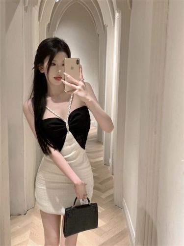 Real shot of elegant off-shoulder halterneck small fragrant dress for women summer slimming and hip-hugging dress