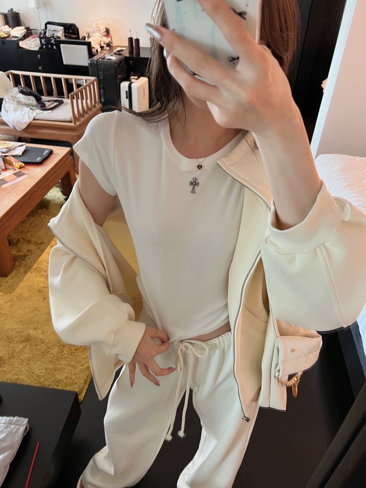 IN MIMIFACE緊身正肩短袖T恤女春季新款圓領純欲百搭修身顯瘦上衣