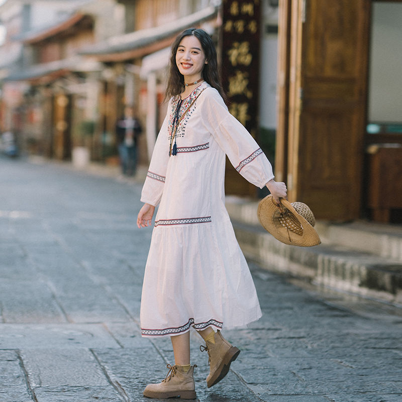 民族風連衣裙燈籠袖壯族服裝女鞠婧禕同款刺繡防曬雲南旅行寬鬆